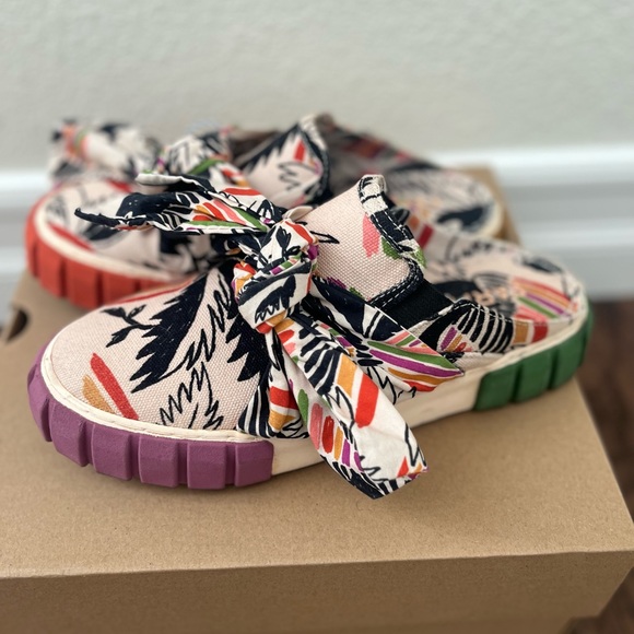 FARM RIO slide on sneaker, size 7.5 - Picture 4 of 6